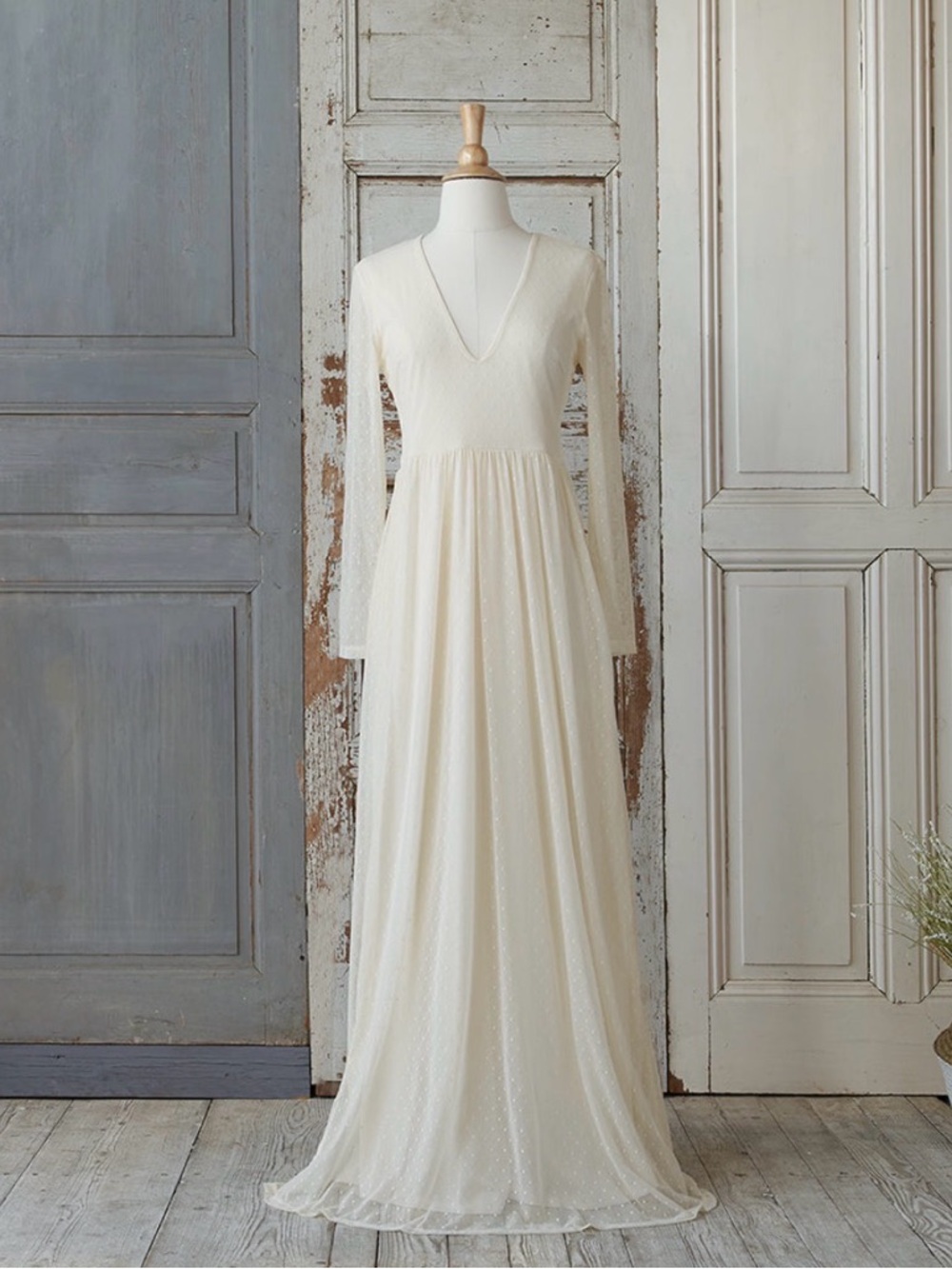 Elestory Swiss Dot Gown Women